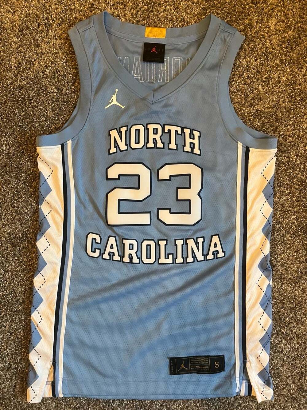 Michael Jordan #23 NC Tar Heels Alumni Limited Basketball Jersey Size S